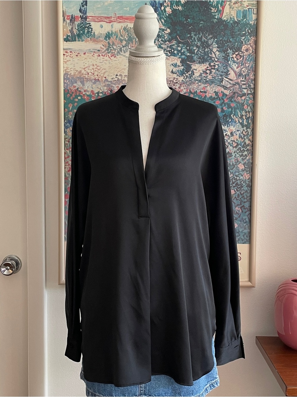 Vince Black 100% Silk Tunic Blouse Sz M Split Neck Minimalist Quiet Luxury Work
